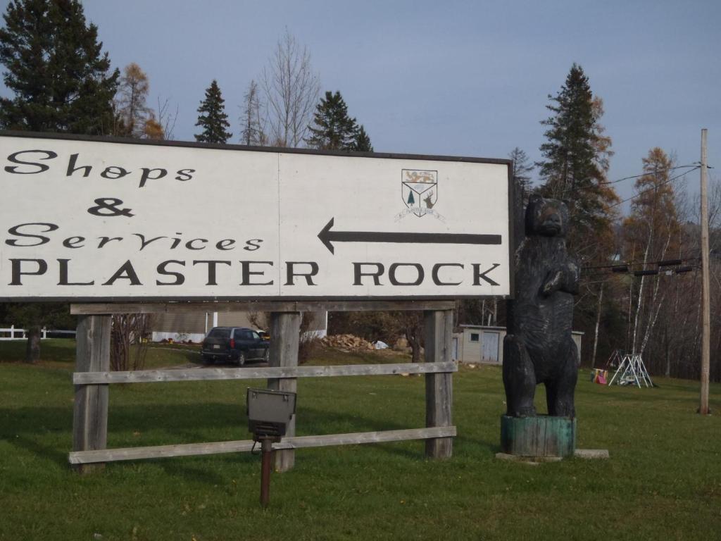 Settler'S Inn & Motel Plaster Rock Exterior photo